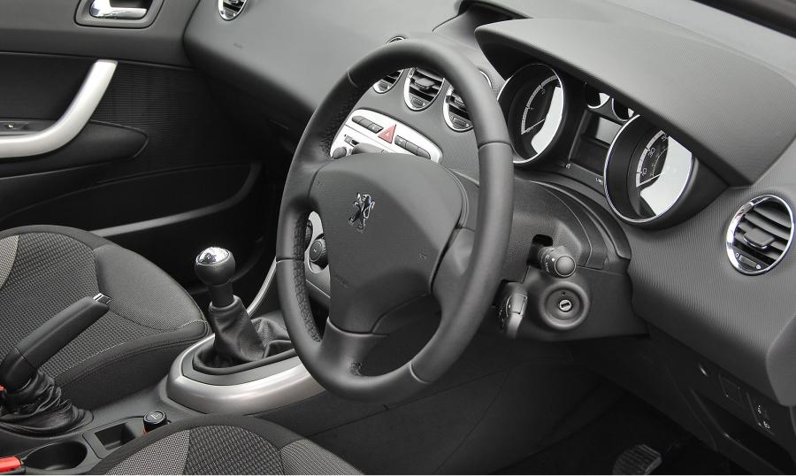  Peugeot 308 2007 года  (фото 21 из 125)